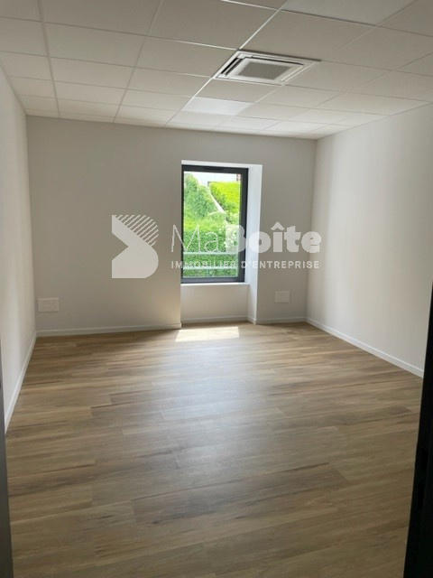 Local d'activités - 860 m² - 10 pièces