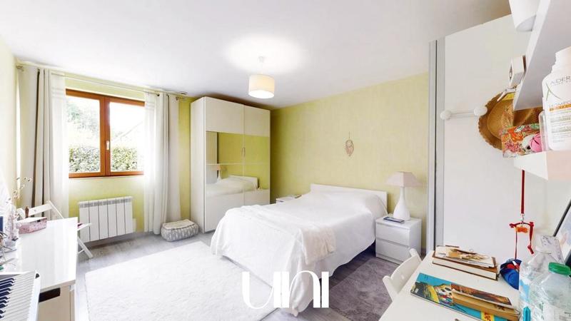 Maison - 214 m² - 6 pièces