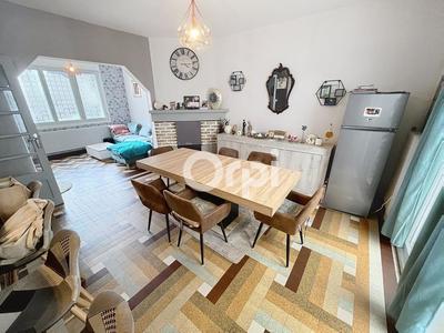 Maison - 97 m² - 5 pièces