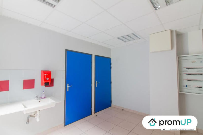 Local commercial - 595 m²