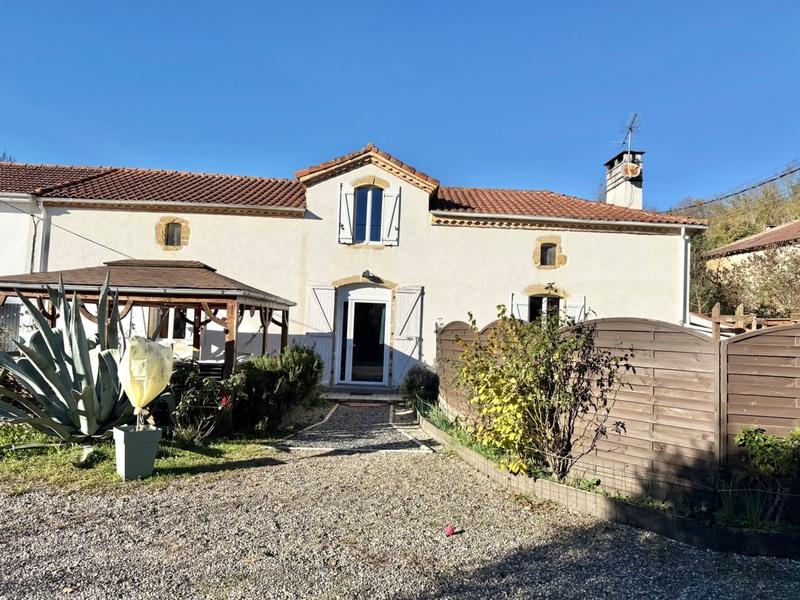 Maison - 353 m² - 12 pièces