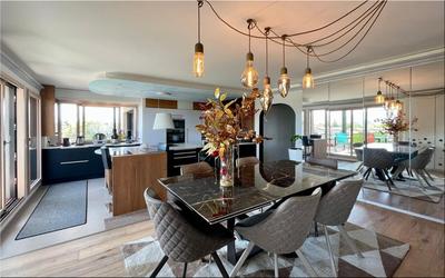 Appartement - 122 m² - 6 pièces