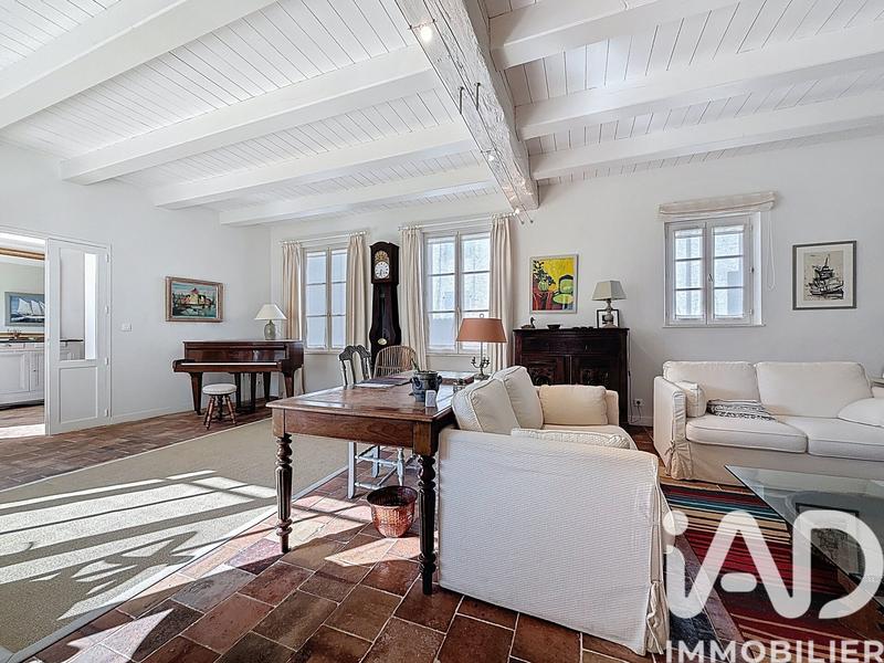 Maison - 195 m² - 7 pièces