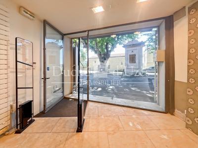 Local commercial - 80 m² - 3 pièces