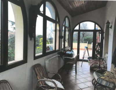 Villa - 166 m² - 9 pièces