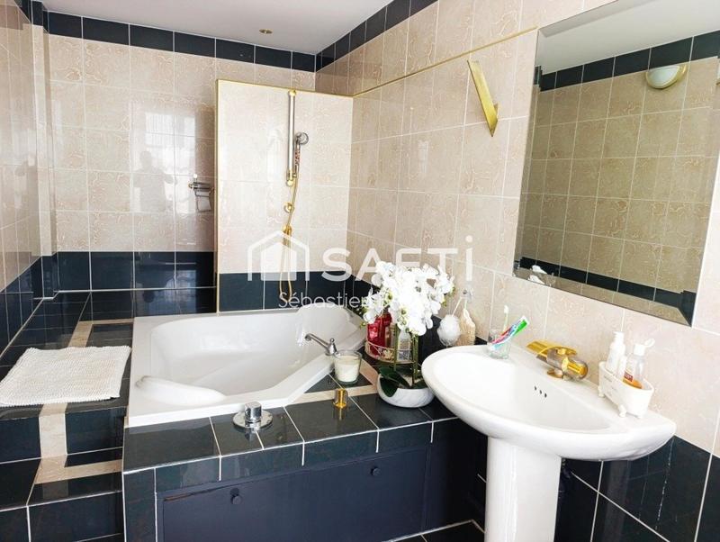 Maison - 164 m² - 5 pièces