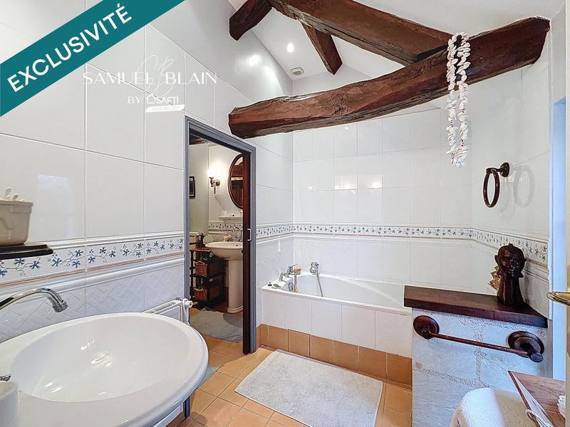 Maison de maîtres - 260 m² - 10 pièces