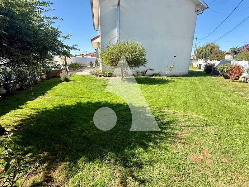 Maison - 128 m² - 6 pièces