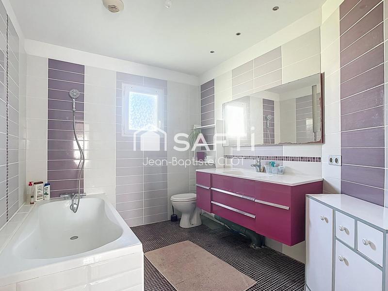 Maison - 158 m² - 8 pièces