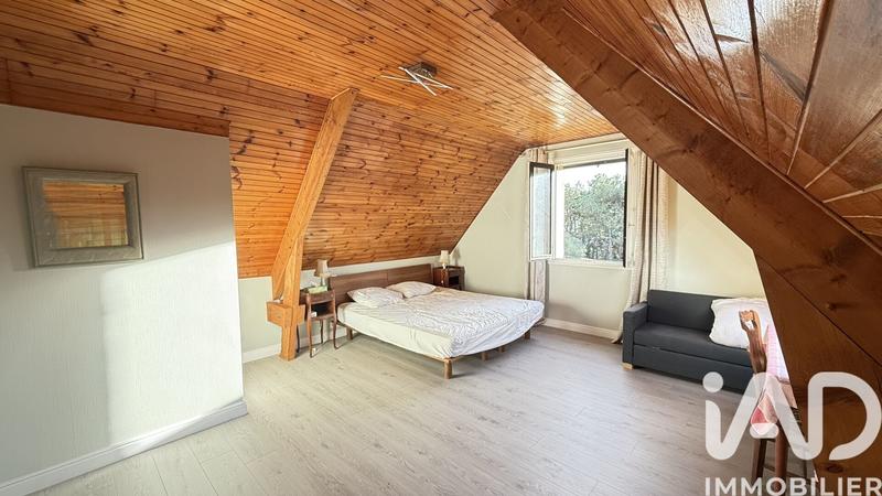 Maison - 220 m² - 5 pièces