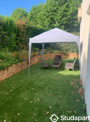 Chambre - 9 m² - 1 pièce