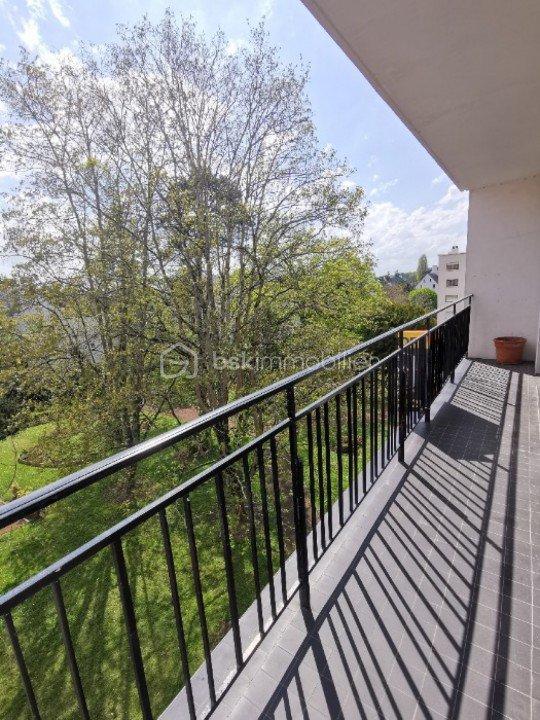 Appartement - 93 m² - 4 pièces