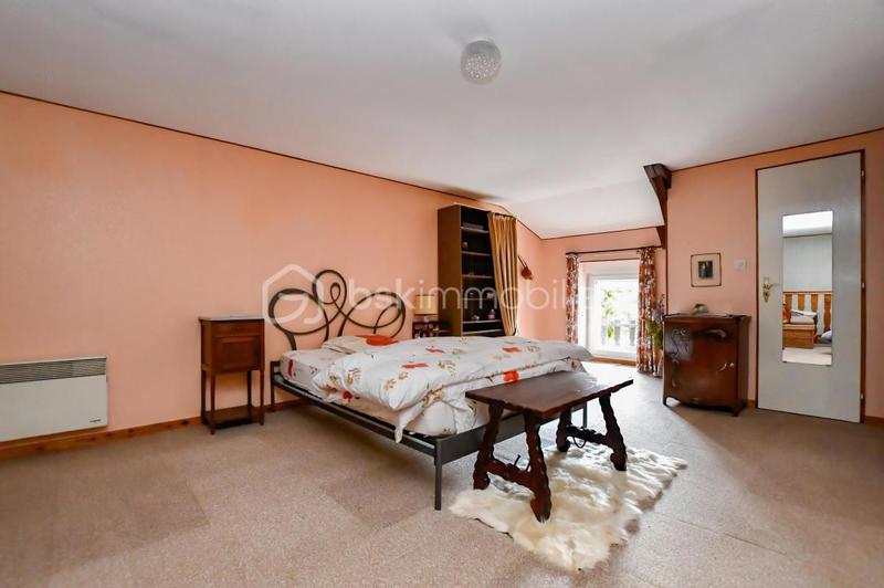 Maison - 160 m² - 7 pièces