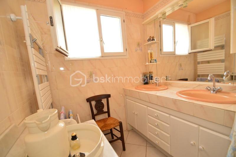 Maison traditionnelle - 128 m² - 5 pièces