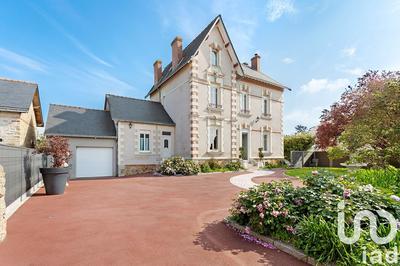 Maison - 210 m² - 7 pièces