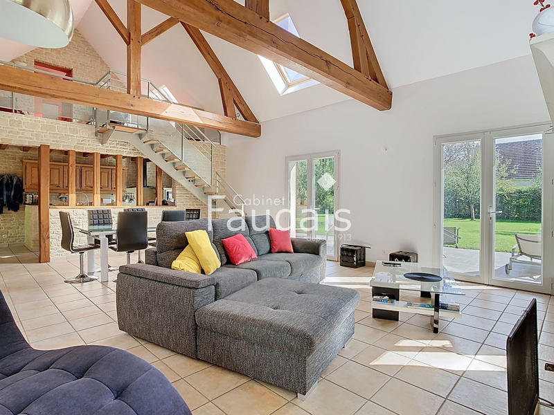 Maison - 138 m² - 6 pièces