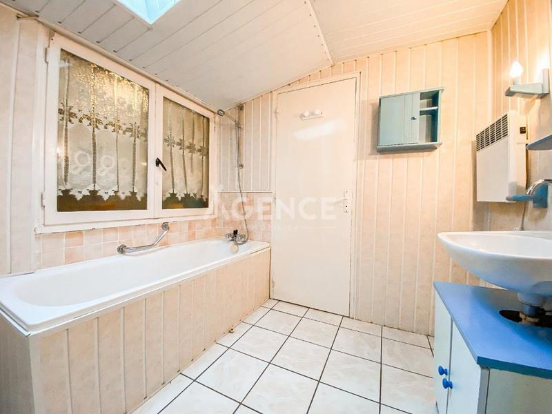 Maison - 104 m² - 4 pièces