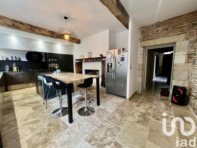 Maison - 160 m² - 8 pièces