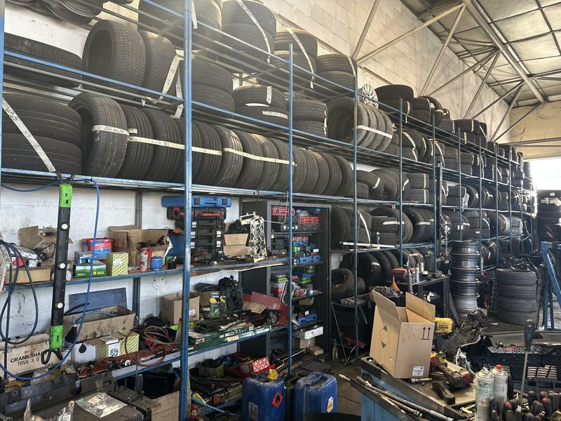 Fonds de commerce - 1 100 m²