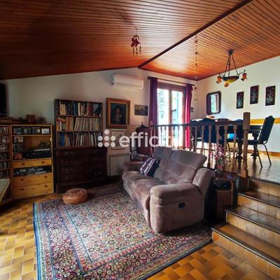 Maison - 163 m² - 6 pièces