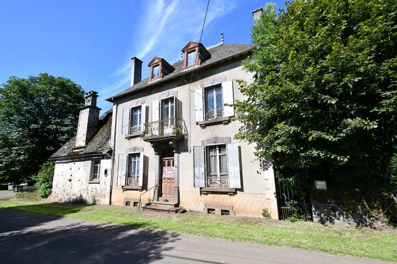 Maison ancienne - 185 m² - 8 pièces