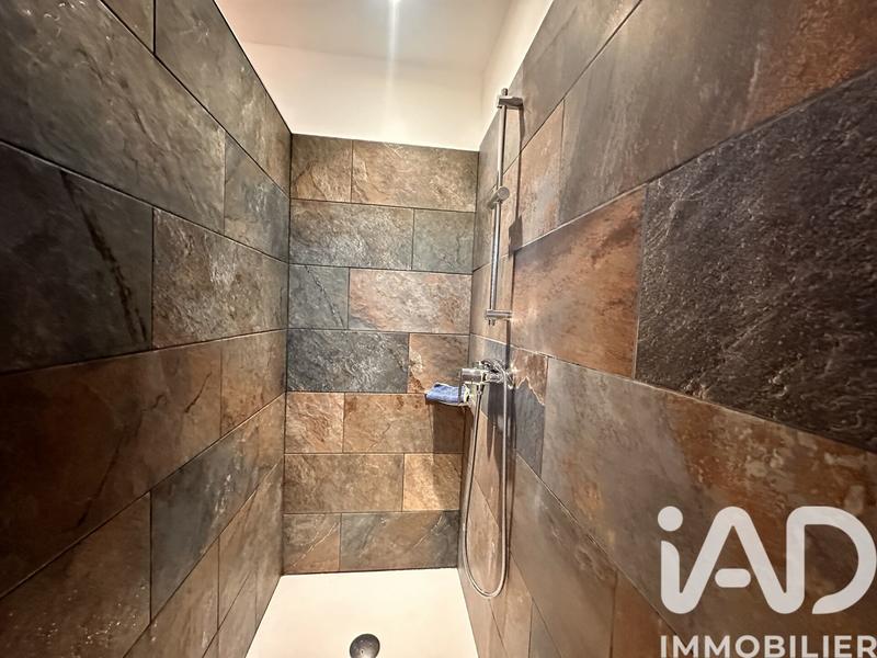 Maison - 320 m² - 13 pièces