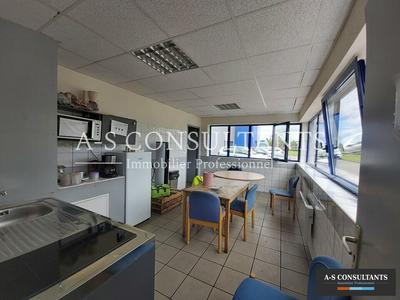 Local d'activité / Entrepôt - 1 928 m²