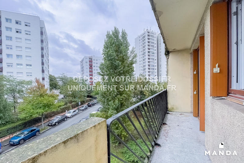 Chambre - 10 m² - 4 pièces