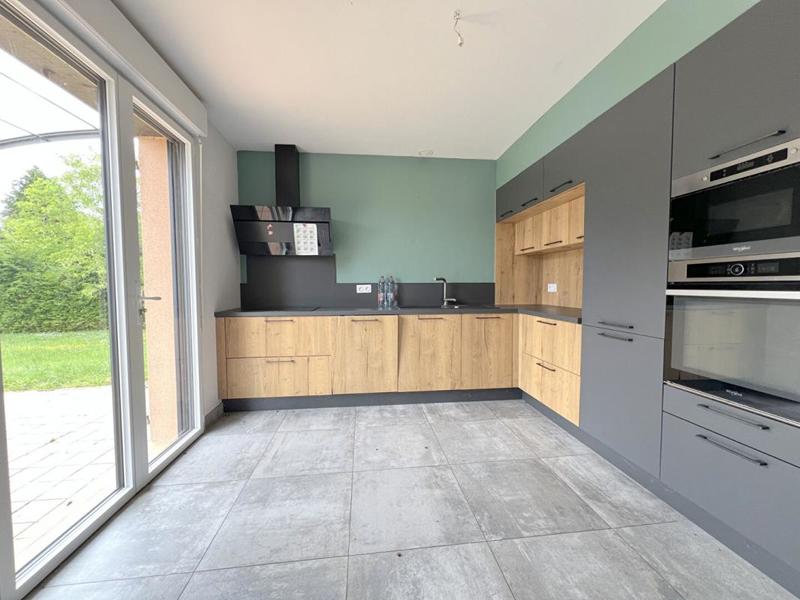 Maison - 151 m² - 8 pièces