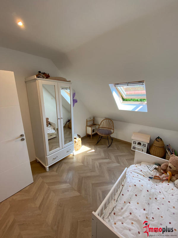 Maison - 200 m² - 8 pièces