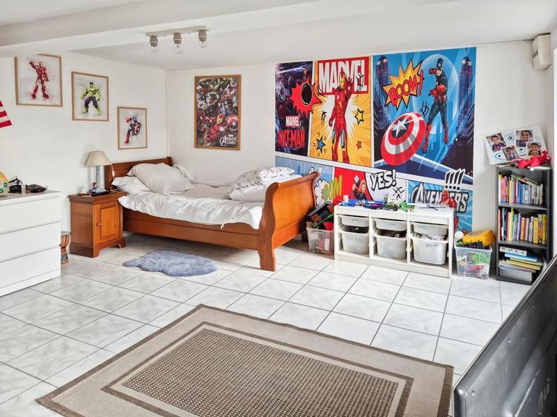 Maison - 400 m² - 9 pièces