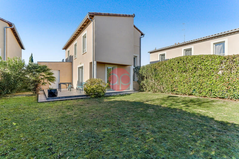 Maison - 88 m² - 4 pièces