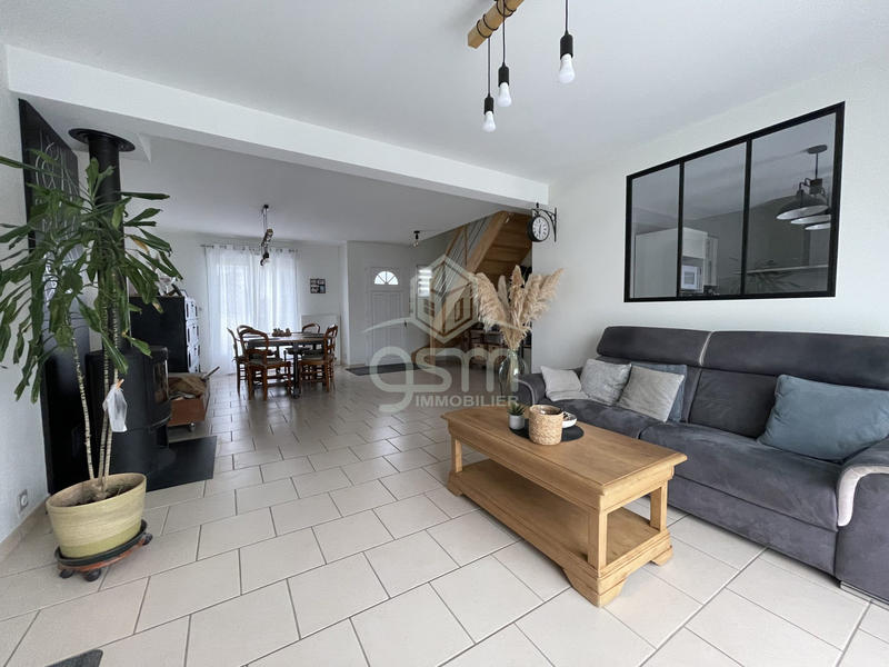 Maison traditionnelle - 131 m² - 7 pièces