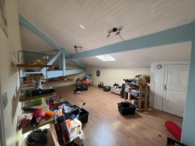 Maison - 205 m² - 8 pièces