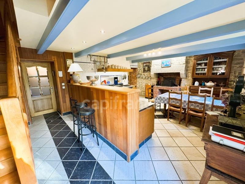 Propriété - 209 m² - 7 pièces