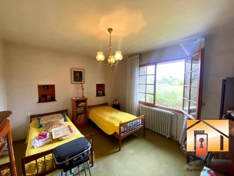 Maison - 218 m² - 7 pièces