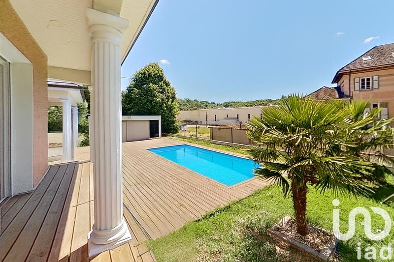 Maison - 180 m² - 6 pièces