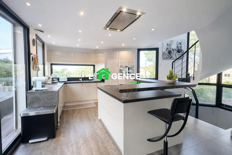 Villa - 160 m² - 6 pièces