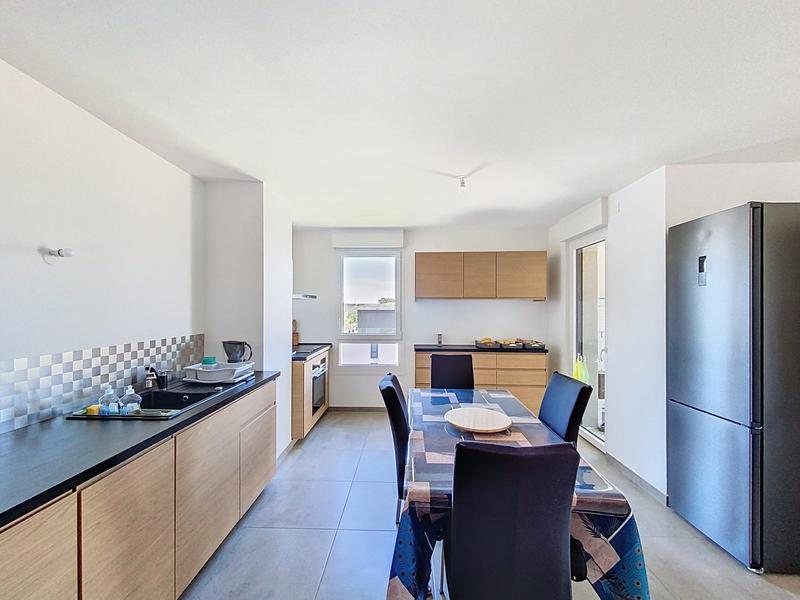 Appartement - 100 m² - 4 pièces