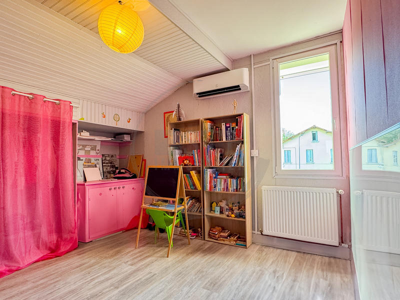 Villa - 137 m² - 7 pièces