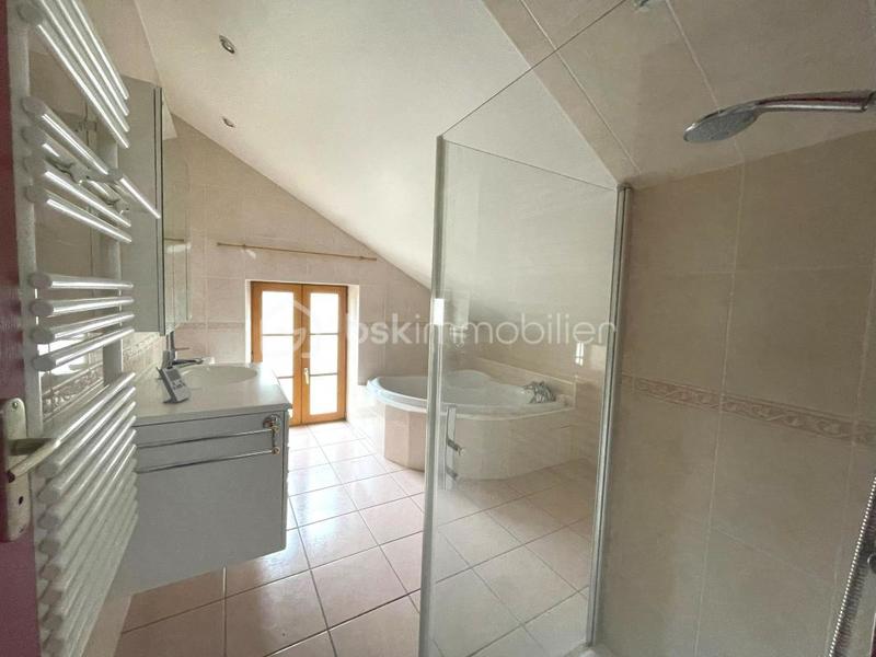 Maison - 140 m² - 6 pièces