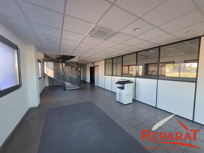 Local commercial - 4 174 m²