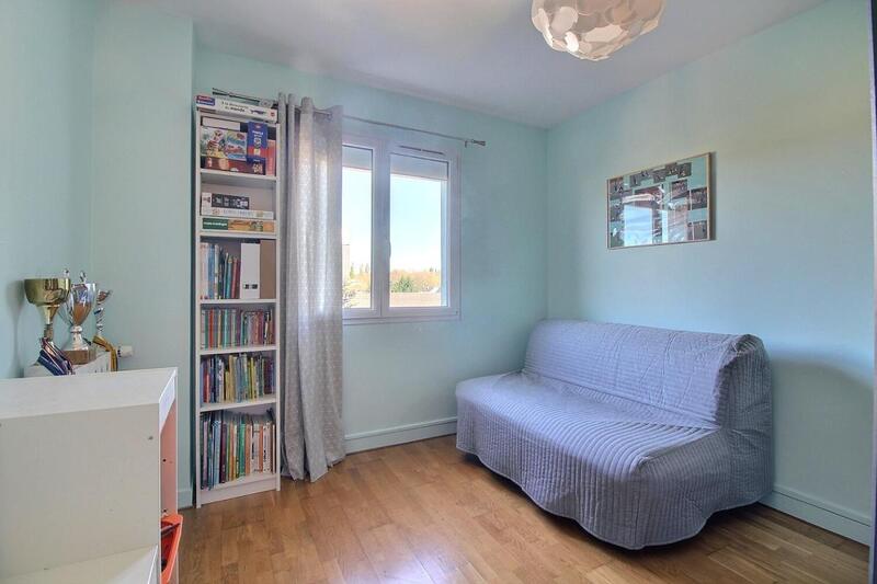 Appartement - 80 m² - 4 pièces