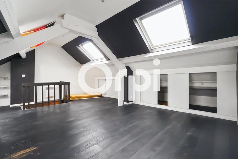 Maison de ville - 255 m² - 7 pièces