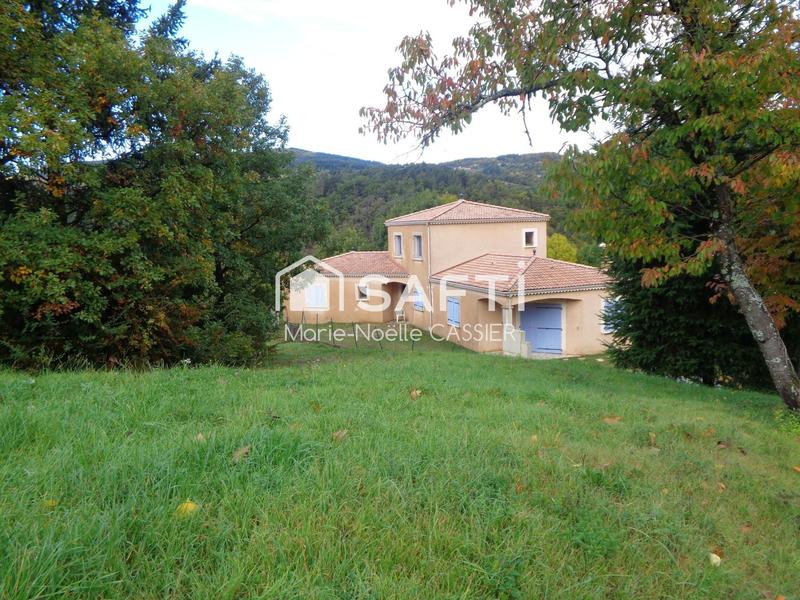 Maison - 147 m² - 6 pièces