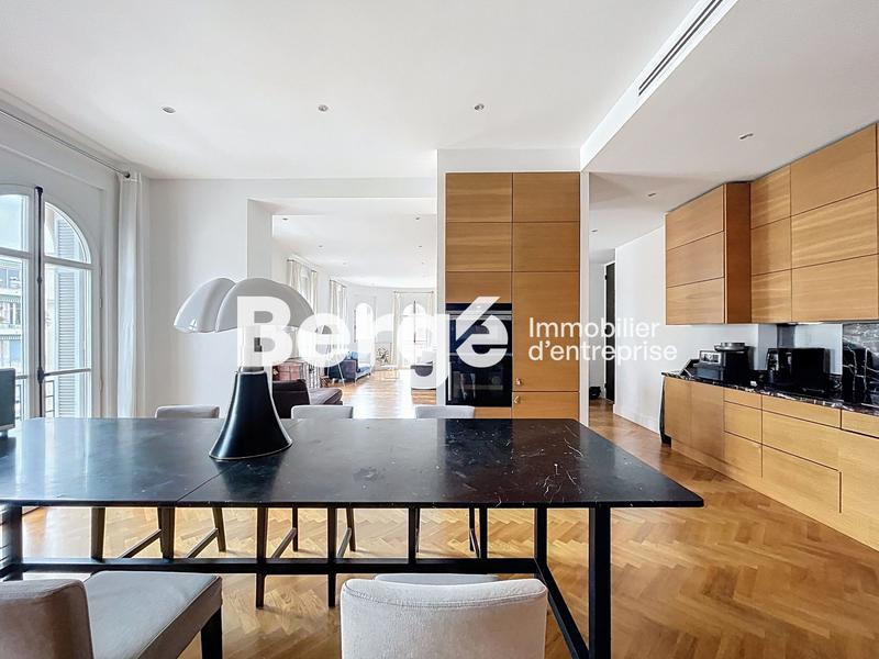 Bureau - 168 m² - 4 pièces