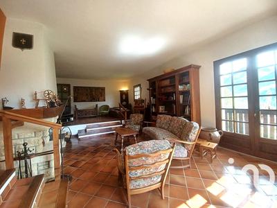 Maison de village - 221 m² - 6 pièces