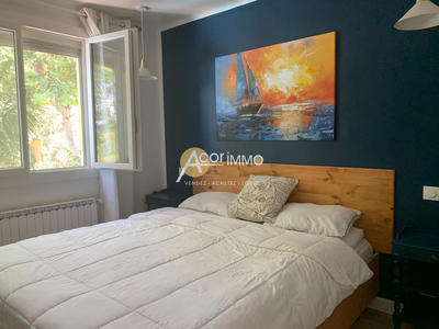 Maison - 230 m² - 9 pièces