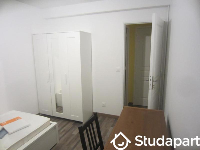 Chambre - 10 m² - 1 pièce