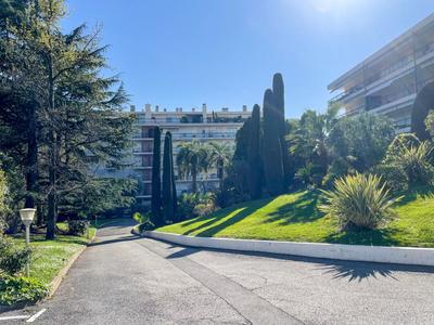 Appartement - 81 m² - 3 pièces